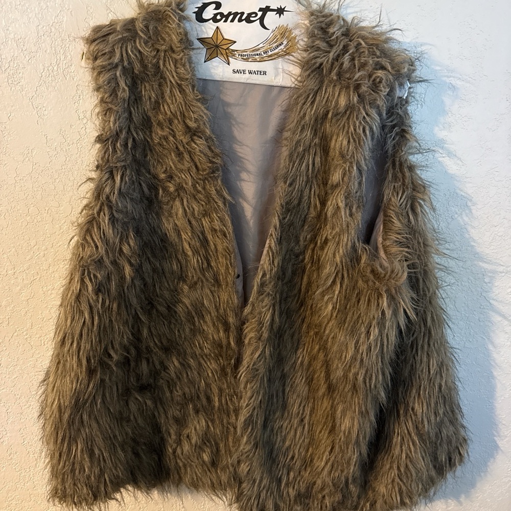 Cato Faux Fur Vest in Tan